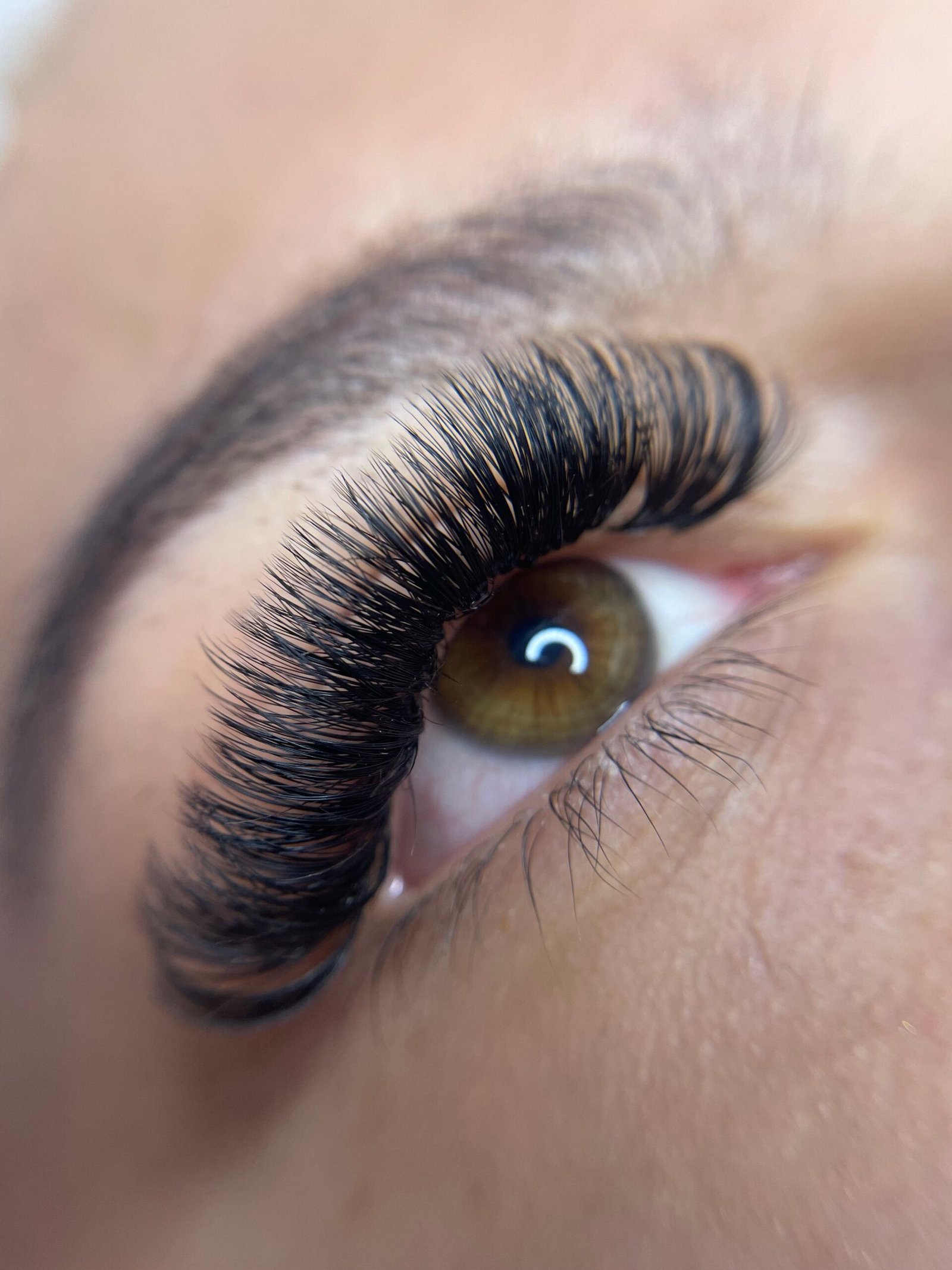 Hybrid Eyelash Extensions