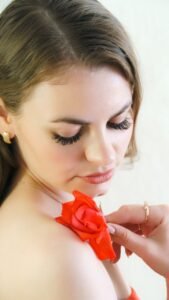 alt text: hybrid eyelash extensions close up