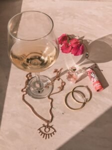 Rose Gold Jewelry Set: The Complete 2026 Buying Guide rose gold jewelry set laid out on a marble surface showing necklace, earrings, and bracelet