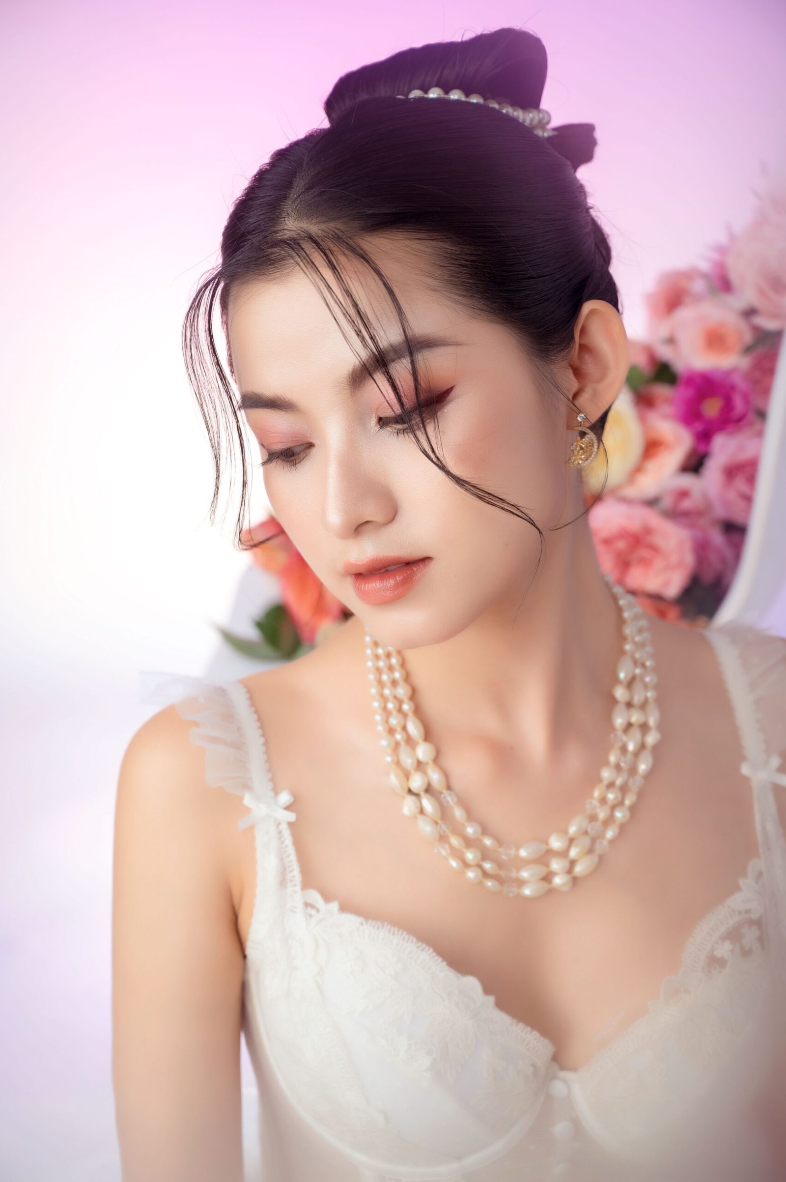multi strand pearl necklace